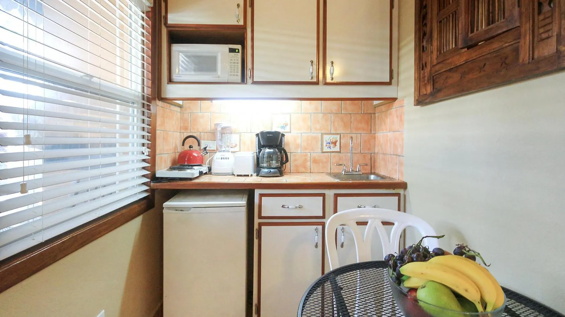 Mary'S Boon Beach Resort & Spa Симпсон-Бэй 4*,  Сен-Мартен/Синт-Мартен