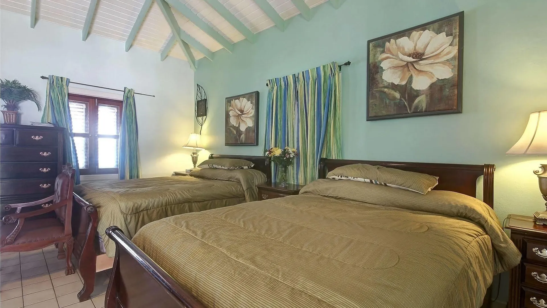 Отель Mary'S Boon Beach Resort & Spa Симпсон-Бэй