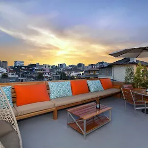 https://casa-hotel-baquedano.hotelsquito.com